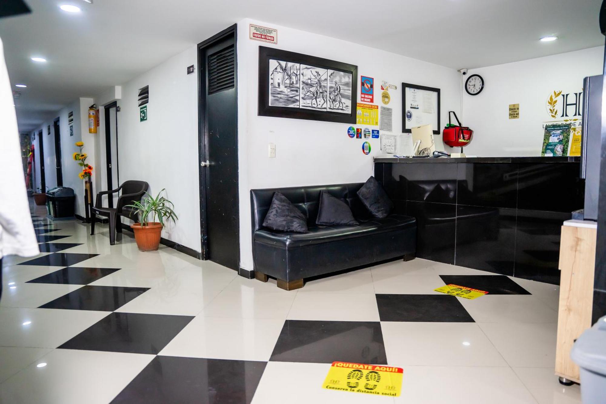 Hotel Laureles De Aburra Medellin Exterior photo