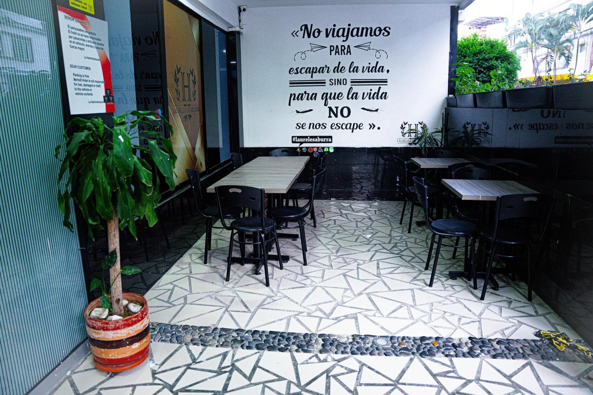 Hotel Laureles De Aburra Medellin Exterior photo
