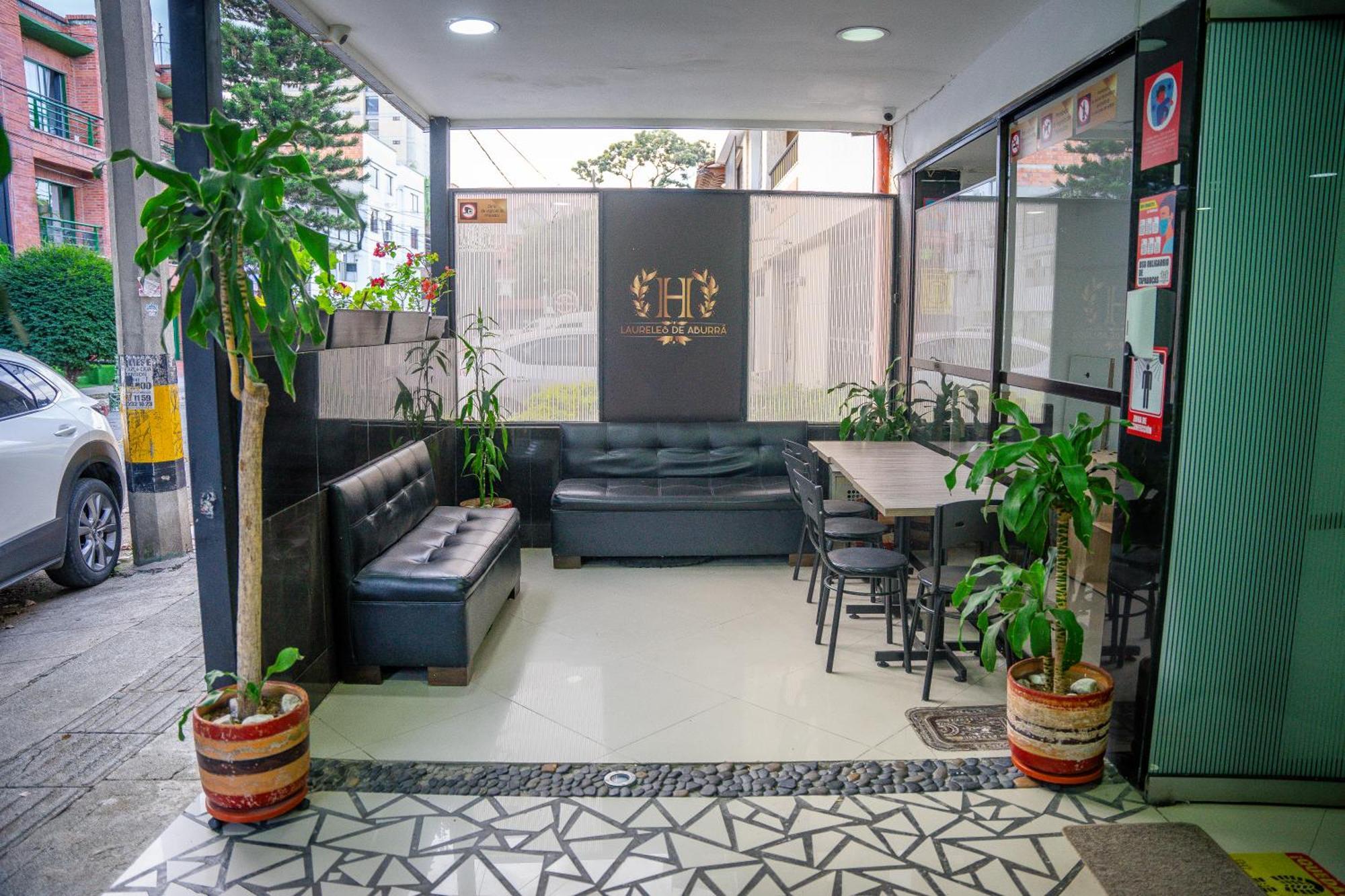 Hotel Laureles De Aburra Medellin Exterior photo