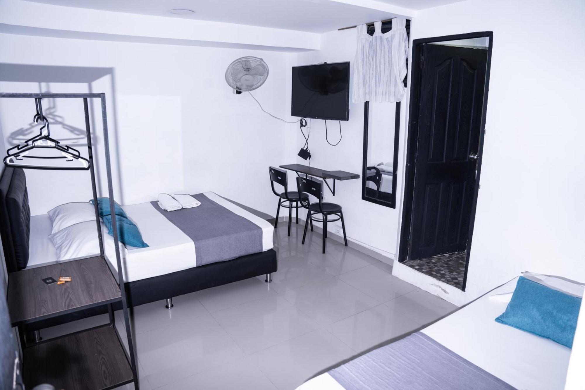 Hotel Laureles De Aburra Medellin Exterior photo