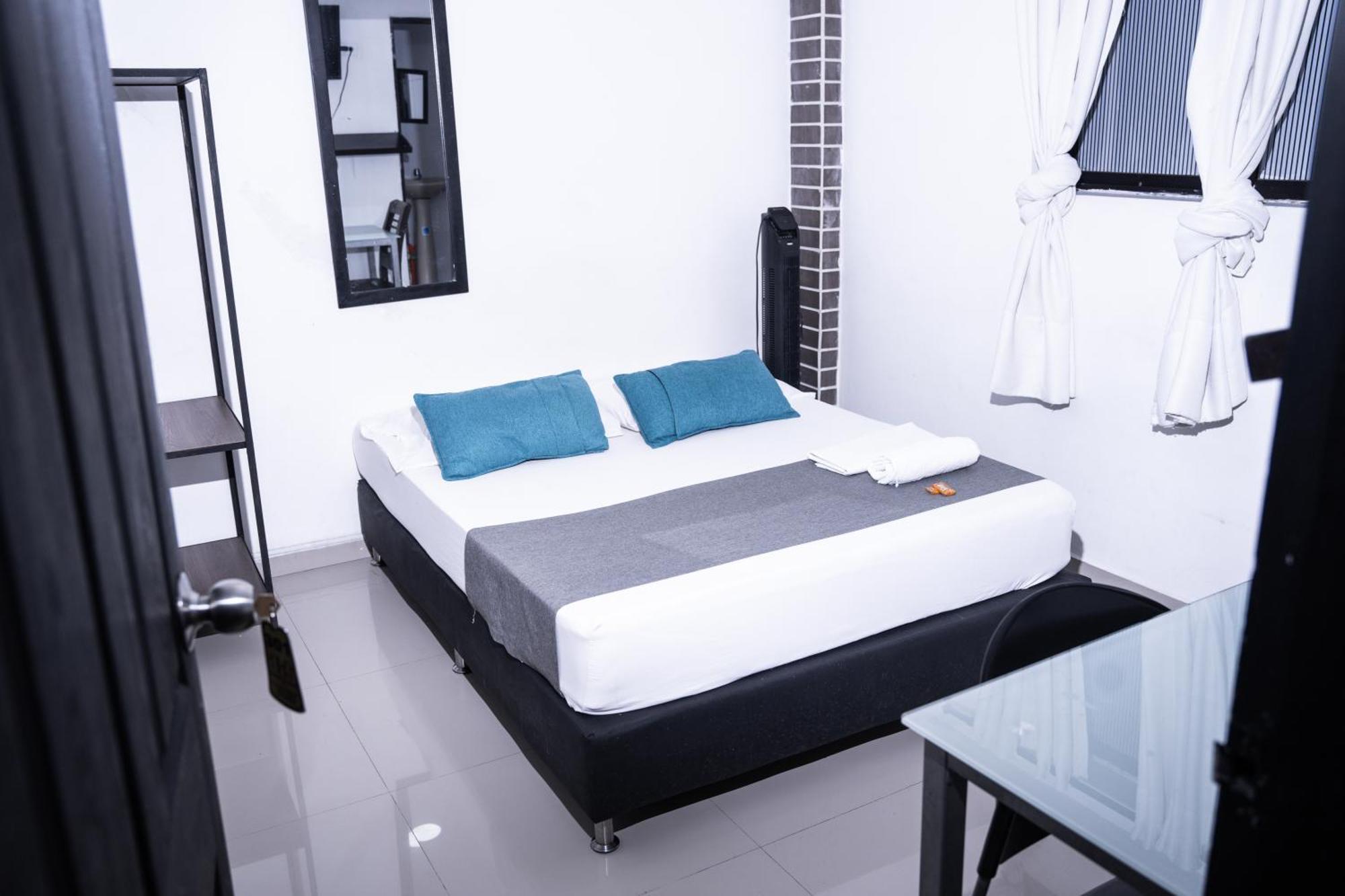Hotel Laureles De Aburra Medellin Exterior photo